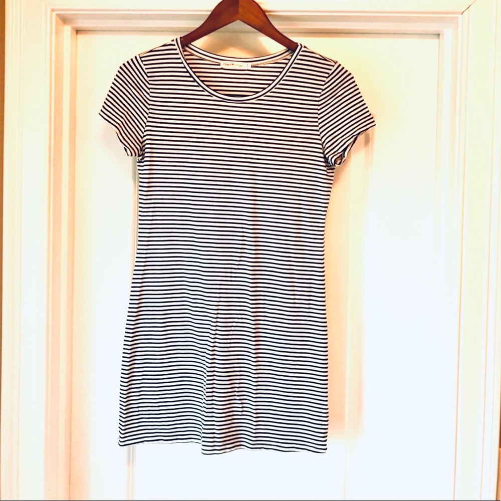 Heart and Hips T-Shirt Mini Dress (L)